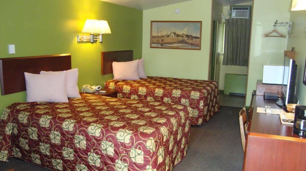 Pinconning Trail Inn Motel Ngoại thất bức ảnh